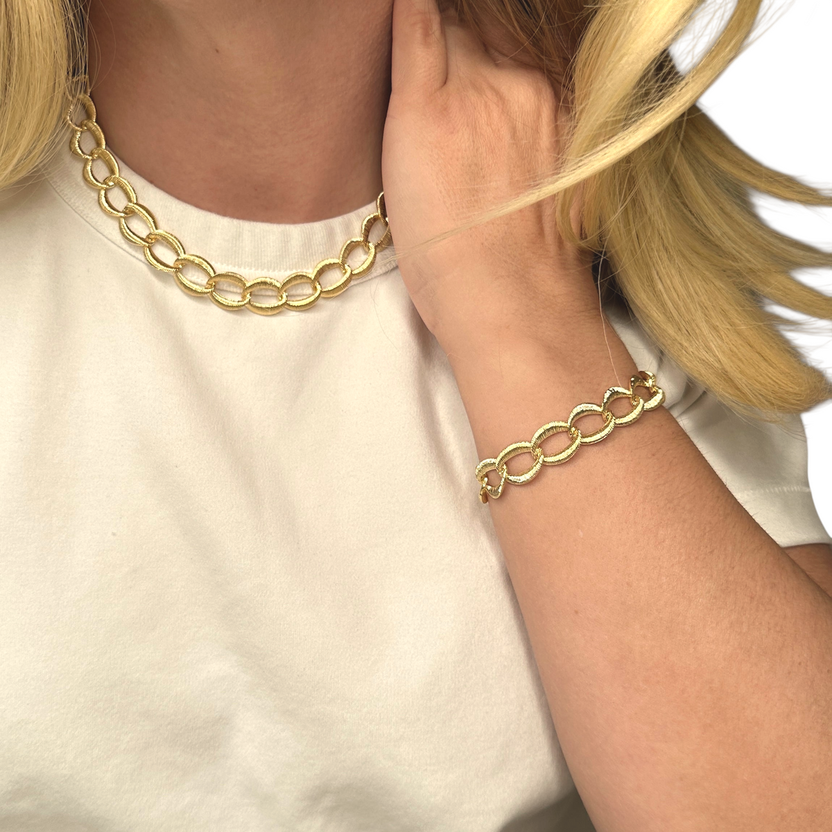 Textured Oval Link Chain Bracelet in 18K gold-filled, view 3