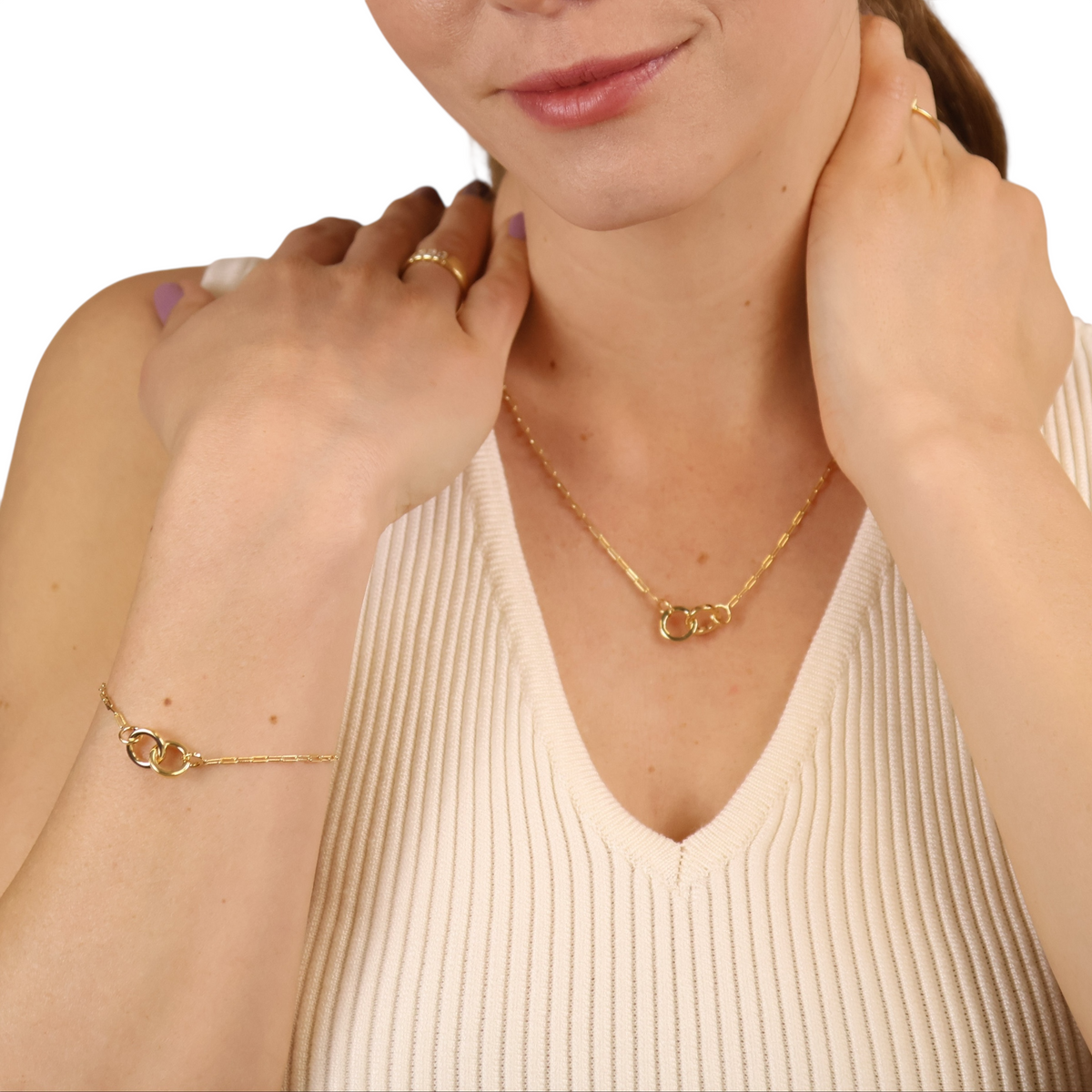 Interlocking Circles Bracelet in 18K gold-filled, view 4