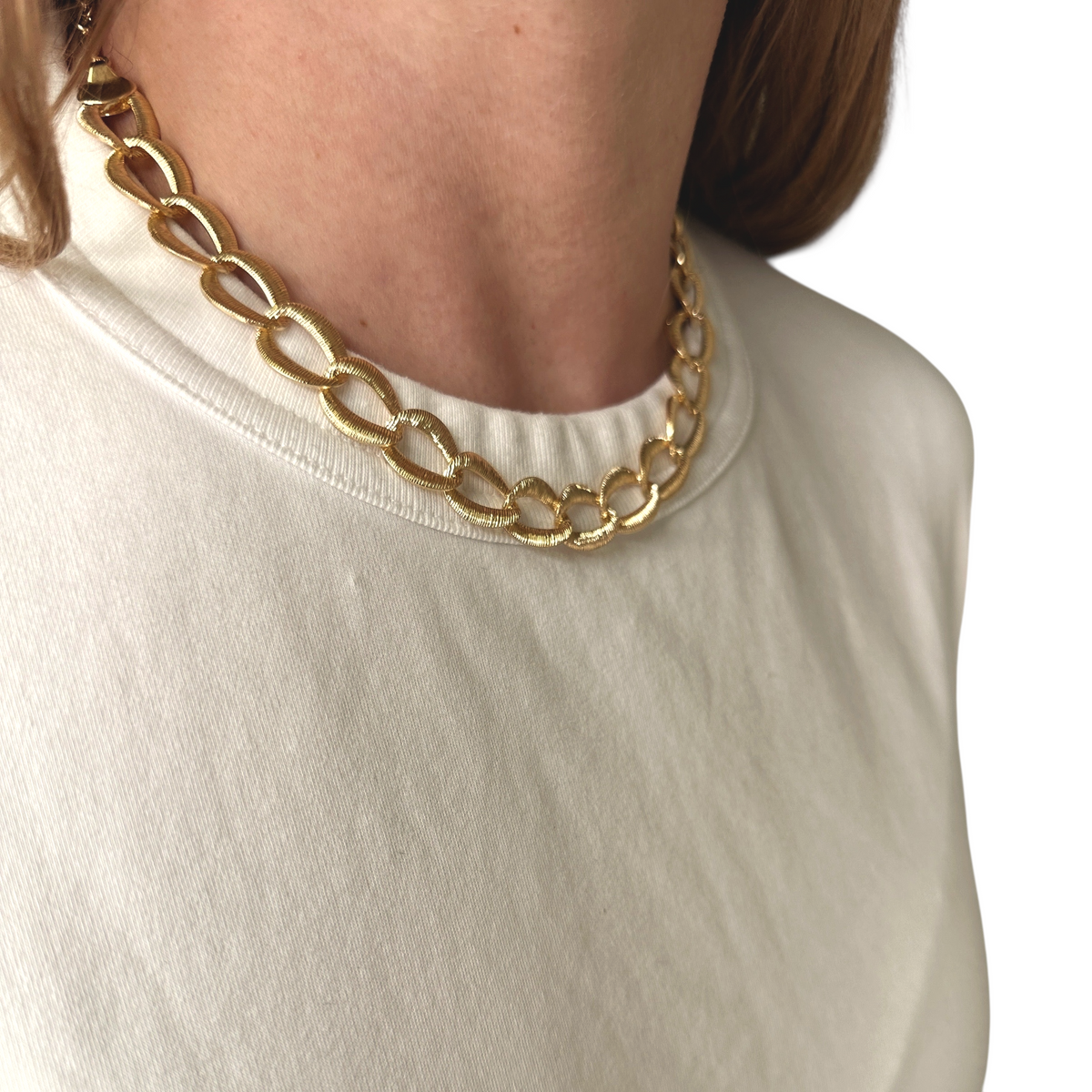 Textured Oval Link Chain Necklace in 18K gold-filled, view 4
