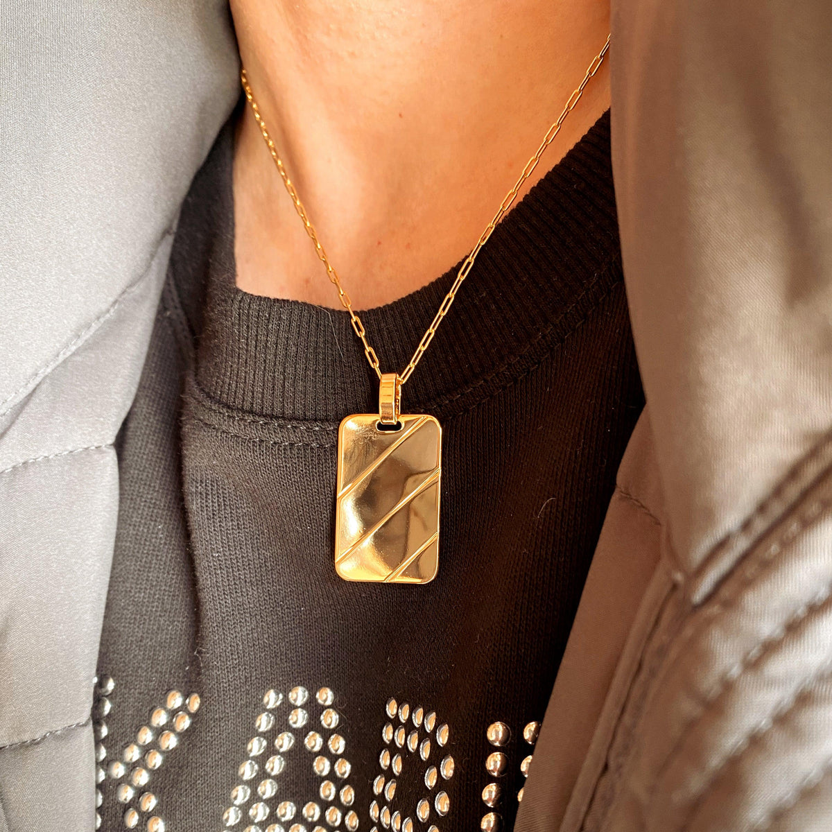 Diagonal Stripe Tag 61mm Pendant Necklace in 18K gold-filled, view 3