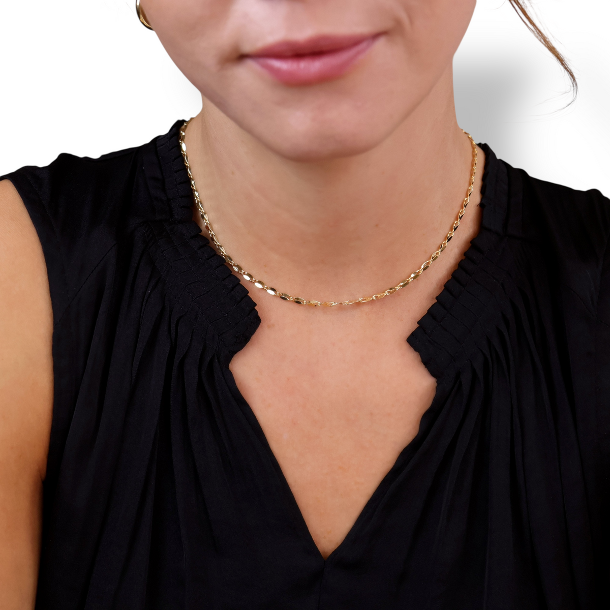 Flat Oval Link Chain 3mm Necklace in 18K gold-filled, view 3