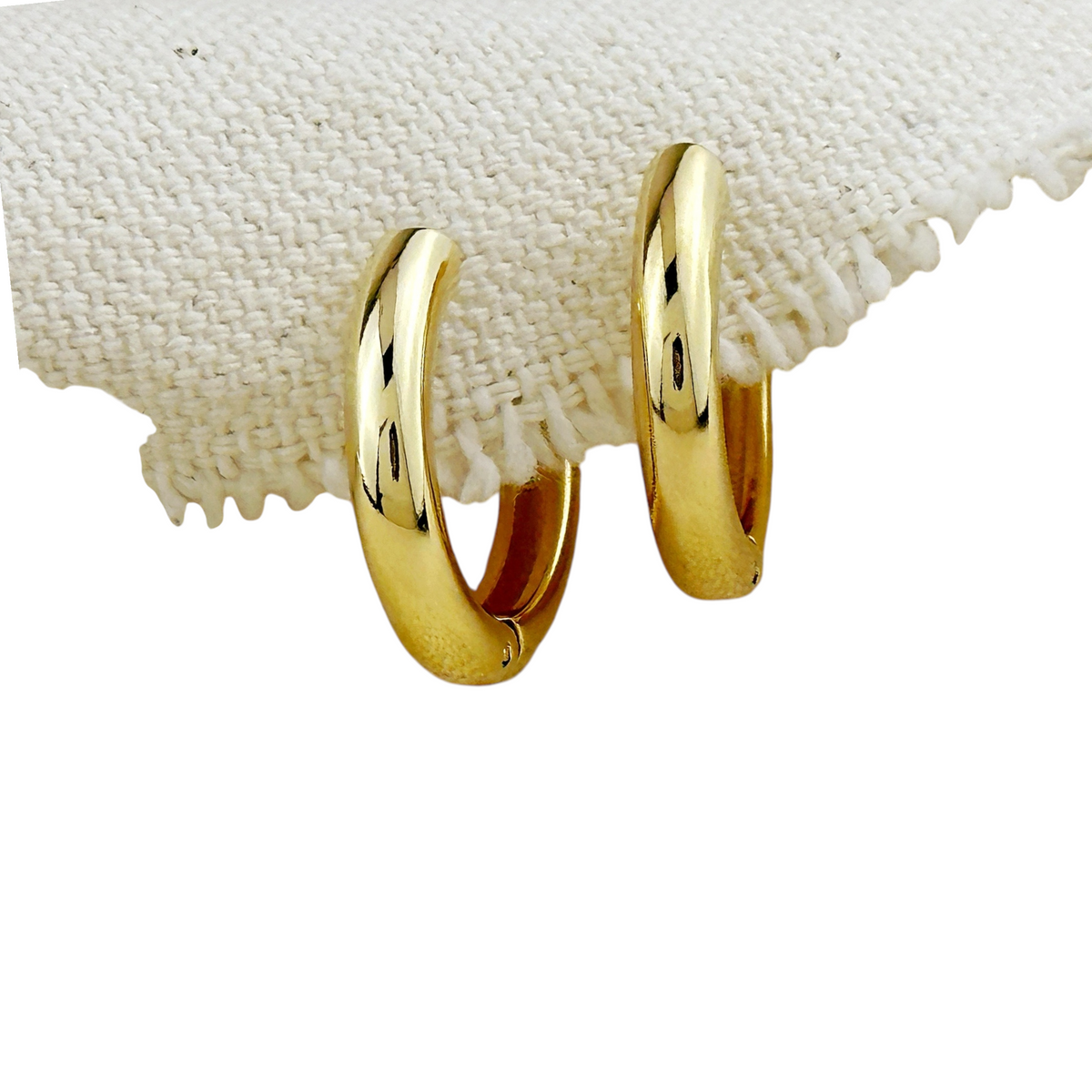 Classic Huggie 20mm Hoop Earrings in 18K gold-filled, view 3