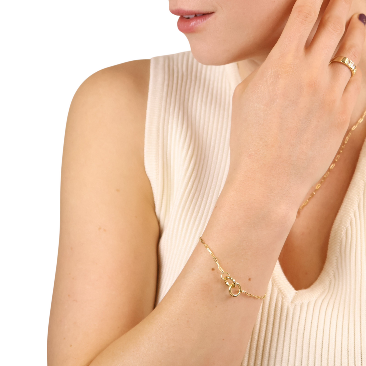 Interlocking Circles Bracelet in 18K gold-filled, view 3