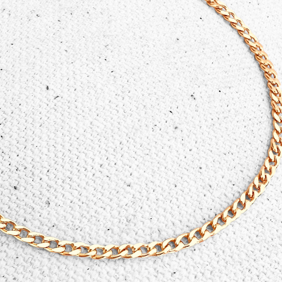 Cuban Link Chain 2mm Bracelet in 18K gold-filled, view 6