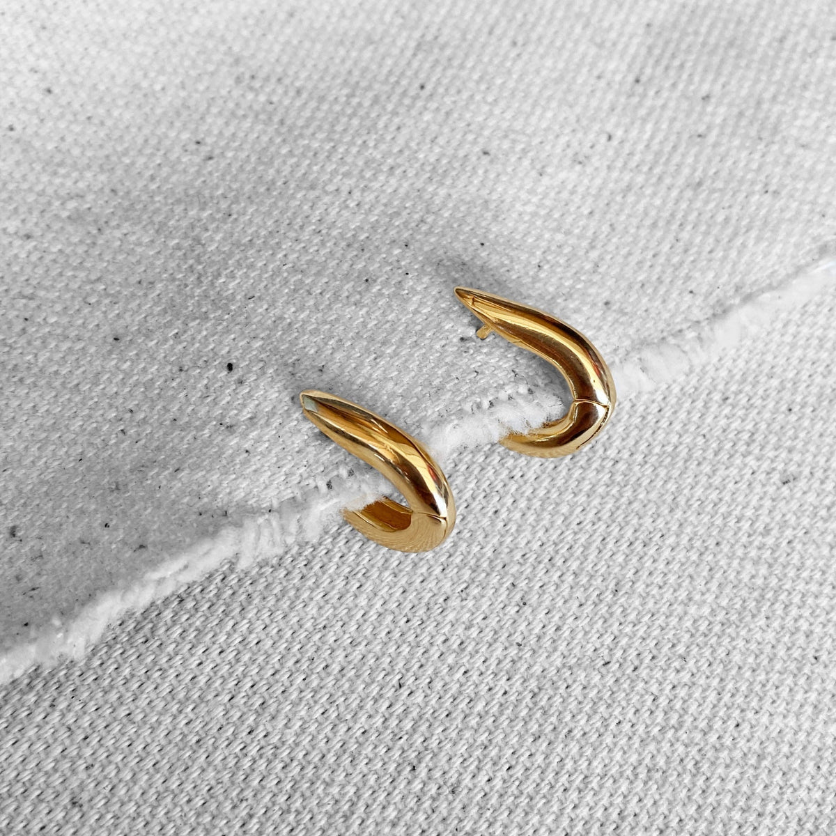 U-Shaped Huggie 10mm Hoop Earrings in 18K gold-filled, view 3