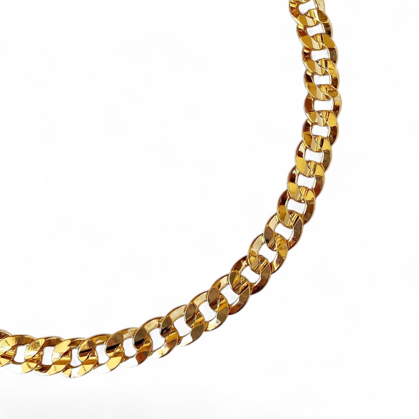 Diamond Cut Cuban Link 8mm 18K Gold Filled Bracelet Closeup