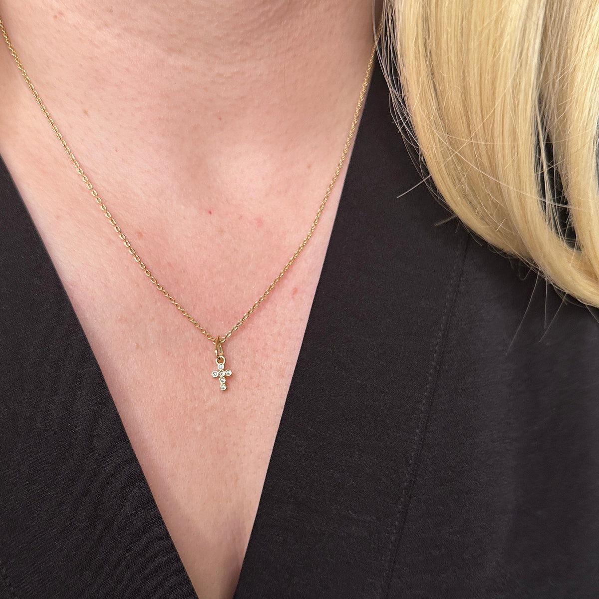 Cross Bezel CZ 15mm Pendant in 18K gold-filled, view 3