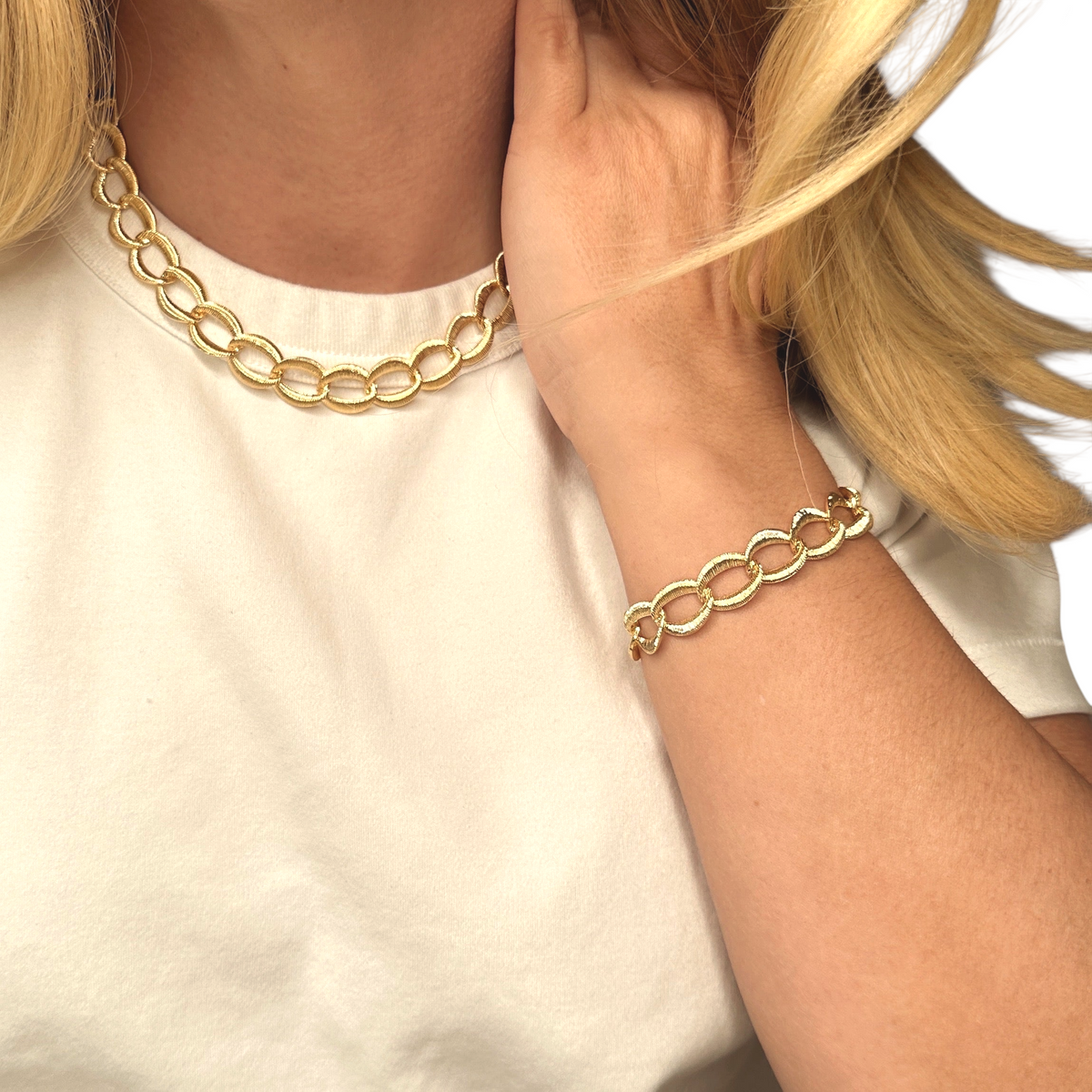 Textured Oval Link Chain Necklace in 18K gold-filled, view 3