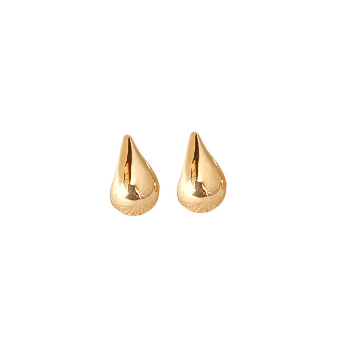 Teardrop 10mm Stud Earrings in 18K gold-filled
