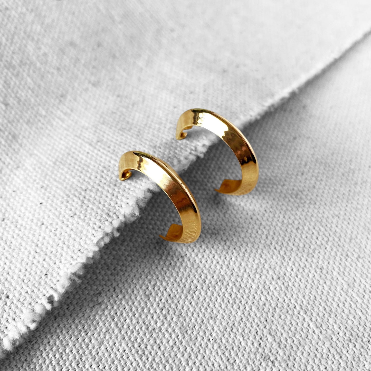 23mm Faceted Open Hoop 18k Gold Filled Earrings