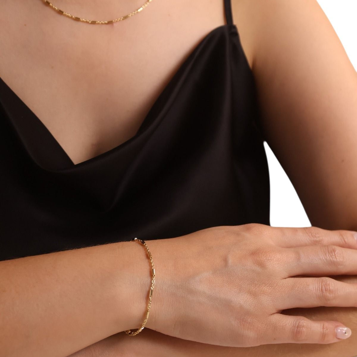 Tube Bar Cable Chain Bracelet in 18K gold-filled, view 4