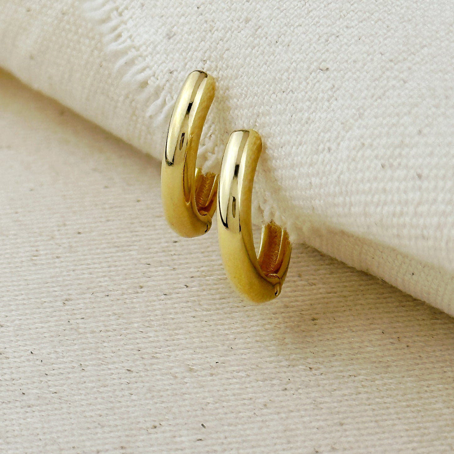 20mm Classic Huggie Hoop 18k Gold Filled Earrings