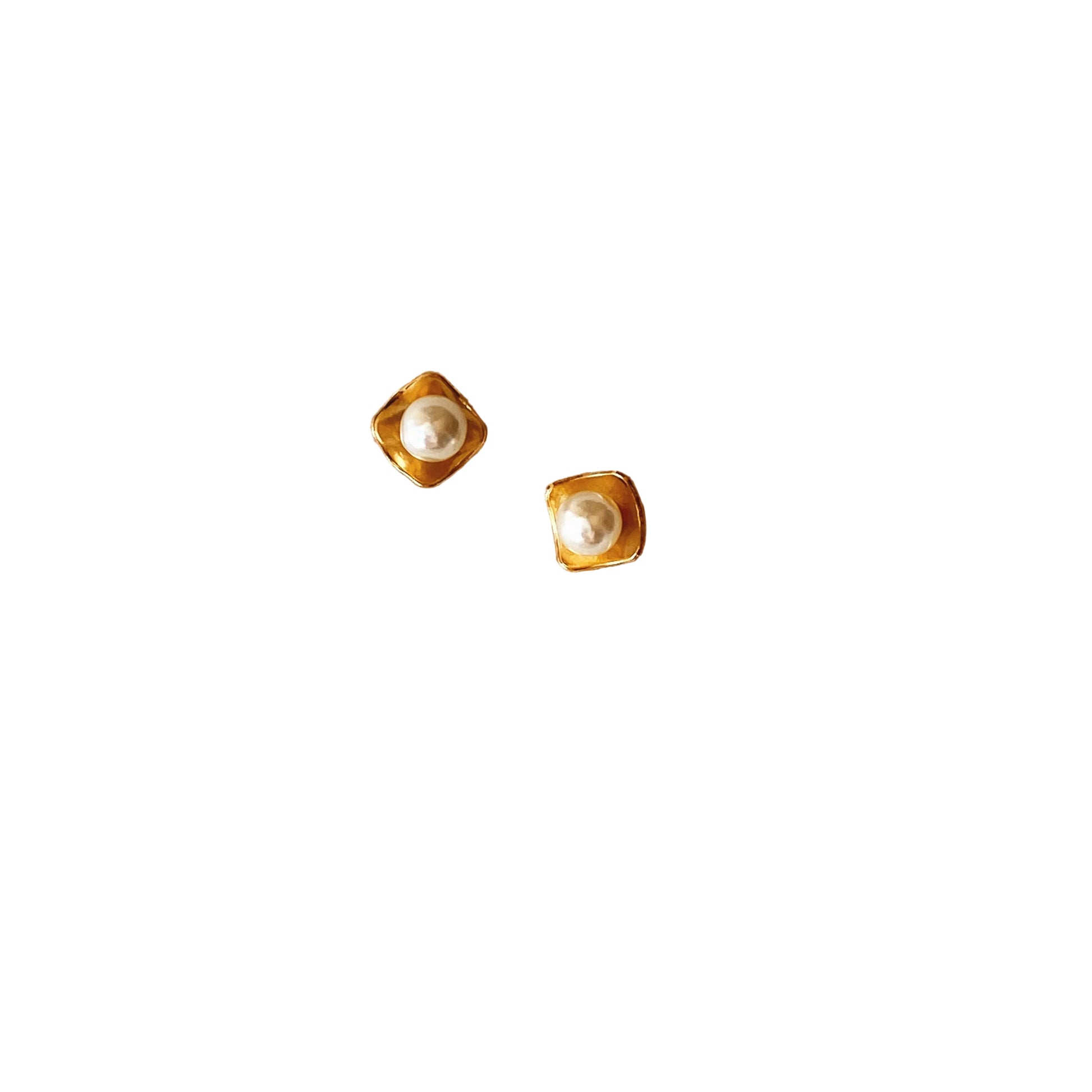 GoldFi 18k Gold Filled 4mm Simulated Pearl Stud