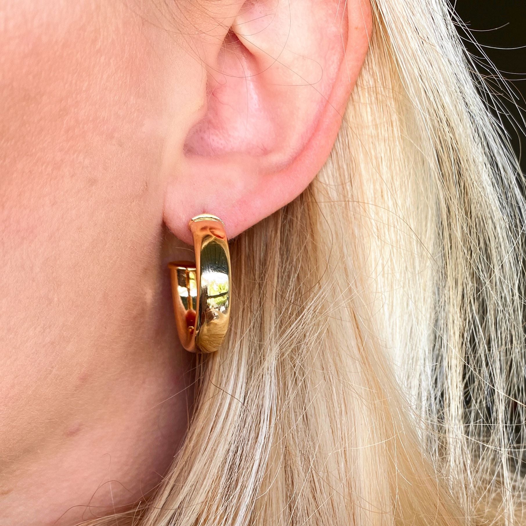 GoldFi 18k Gold Filled Polished Slightly Twisted C Hoop