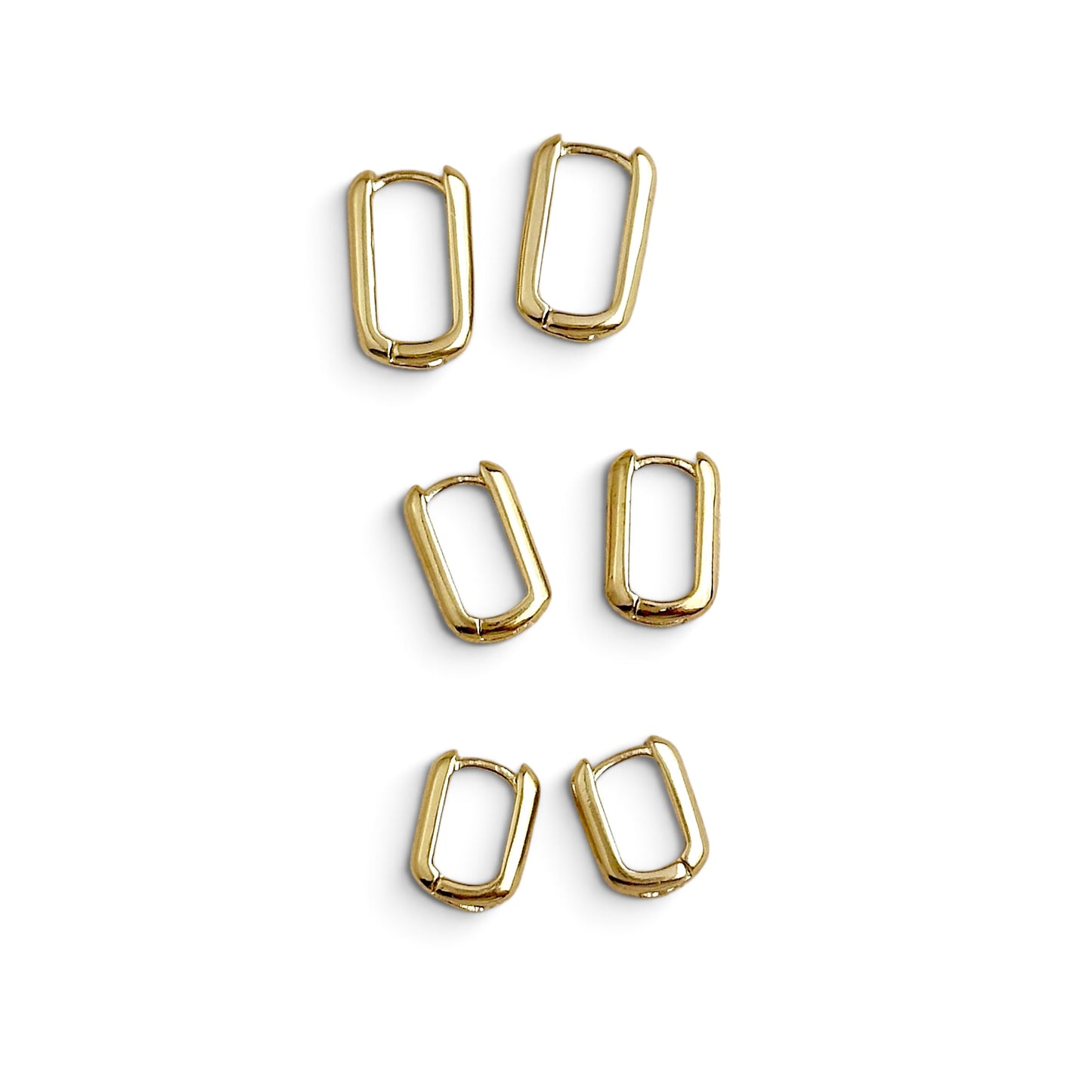 3 sizes of skillus Oblong huggies 18k gold-filled closeup