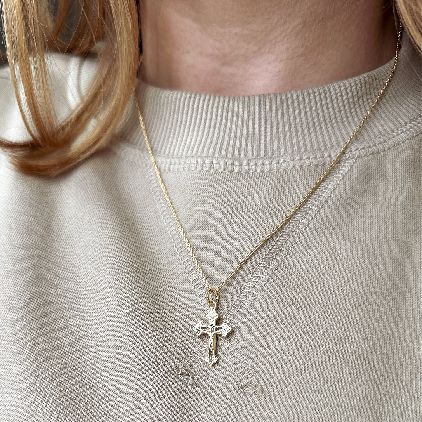 25mm Fine Crucifix 18k Gold Filled Pendant