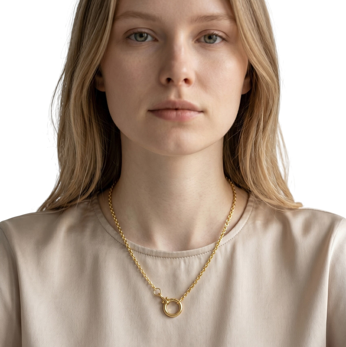 Rolo Chain Round Clasp Necklace on Blonde