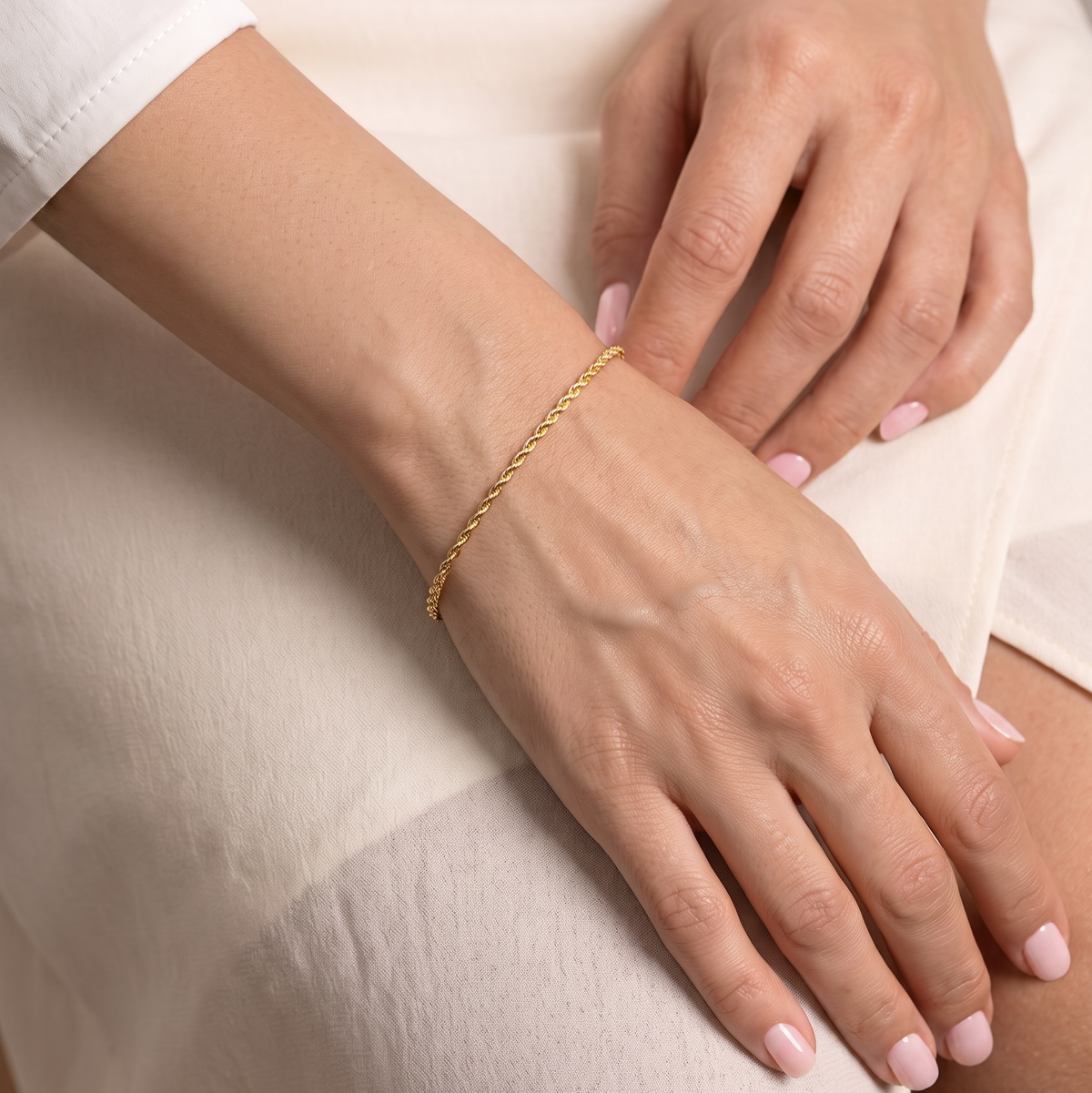 Rope Chain Bracelet on Model