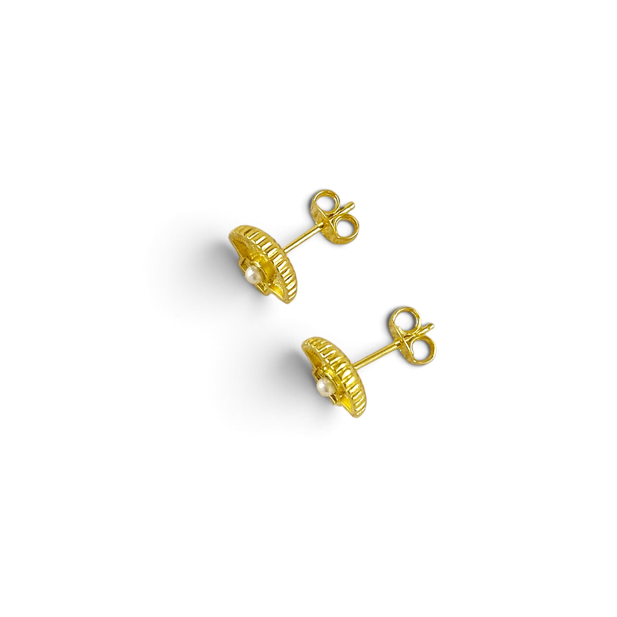 Scalloped Shell Pearl Stud Sideview