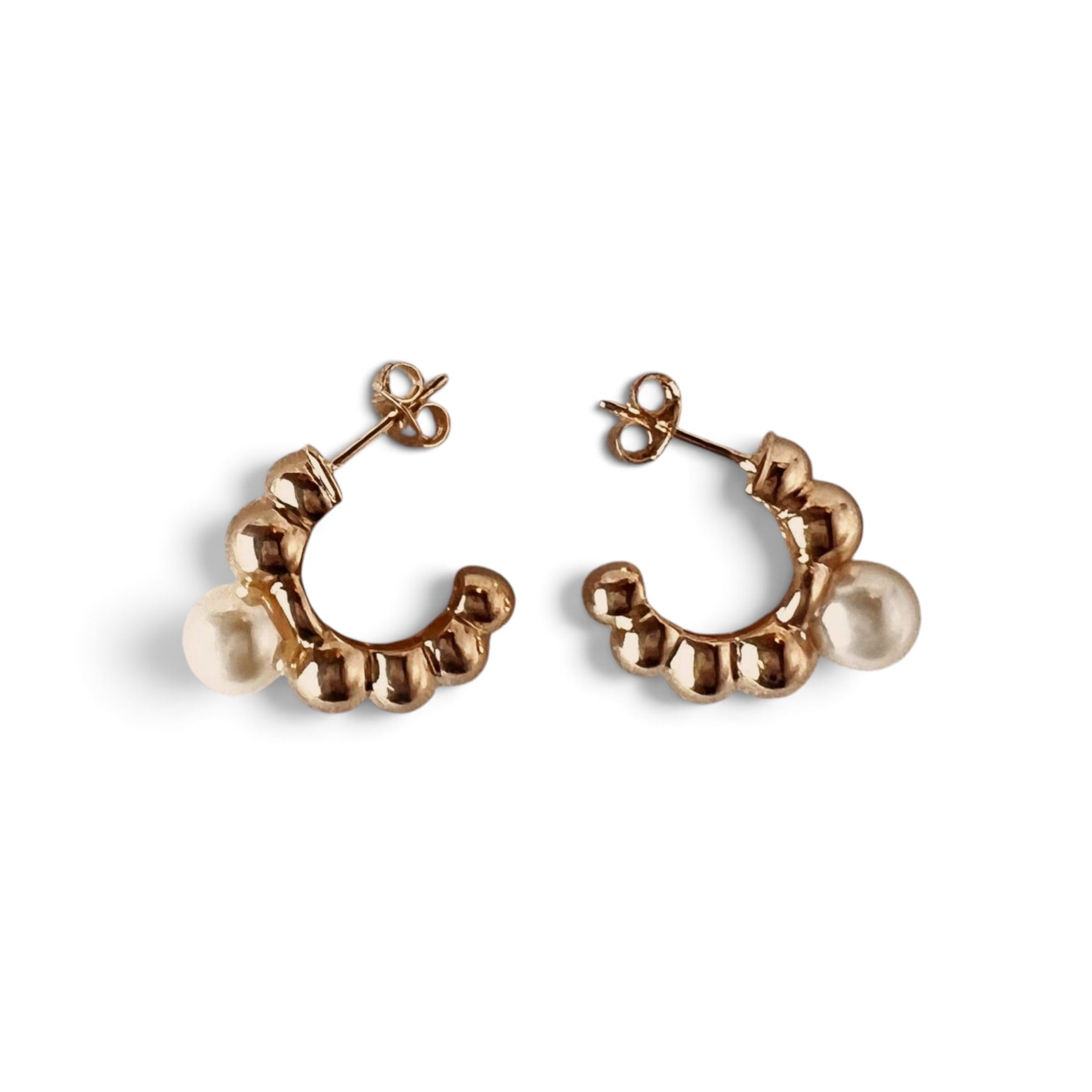 Skillus Beaded Pearl Open Hoop Earrings Sideview