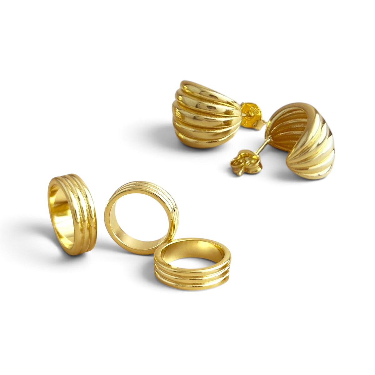 Skillus Curve Open Hoop Earrings and Rings