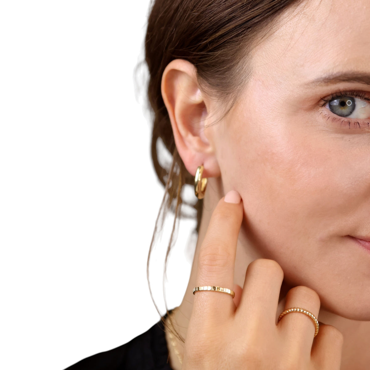 Skillus Diamond-Cut Ring on Model
