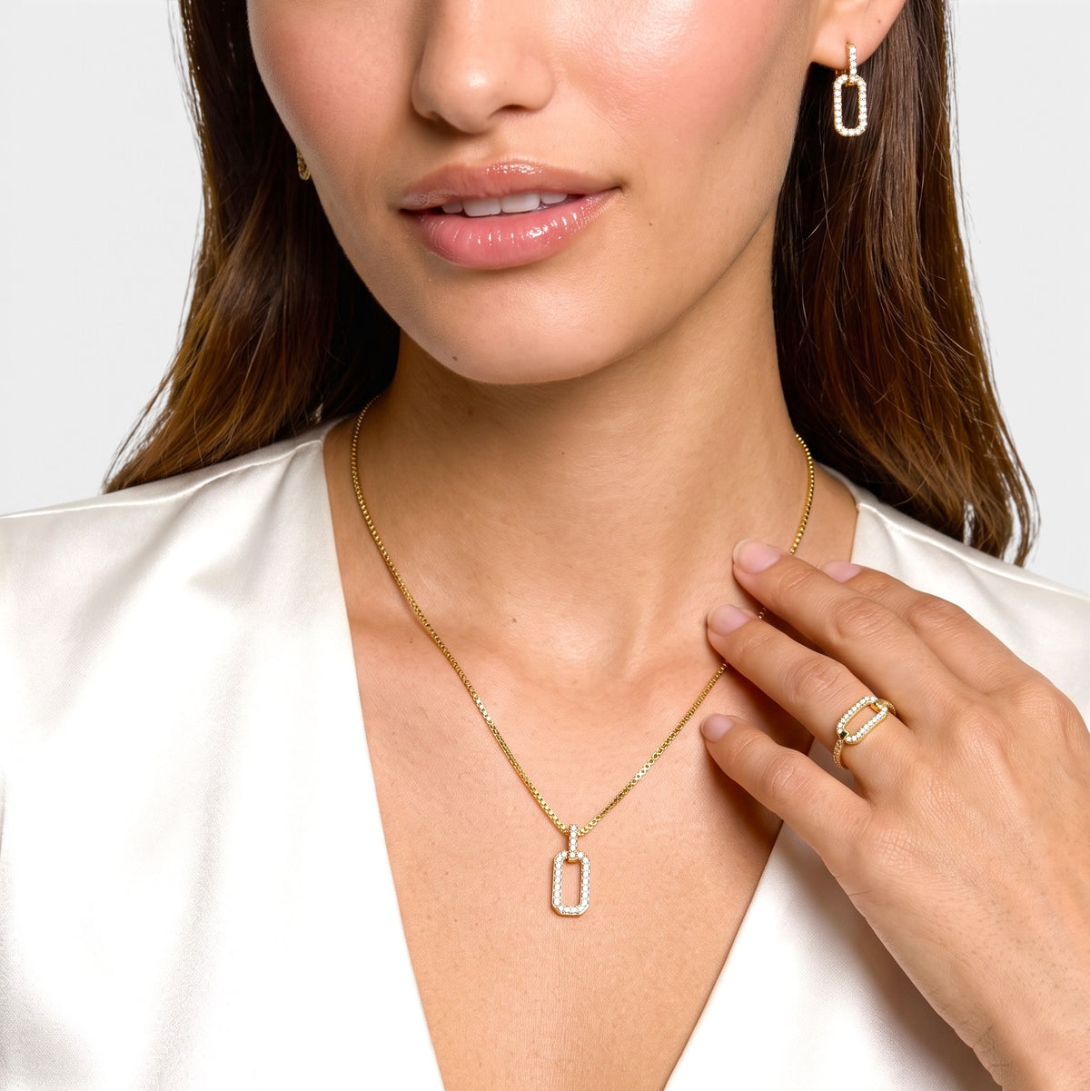 Skillus Rectangle Link CZ Set on Model