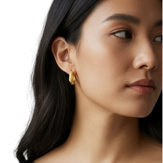 Skillus Textured Huggie Hoop Earrings on Model