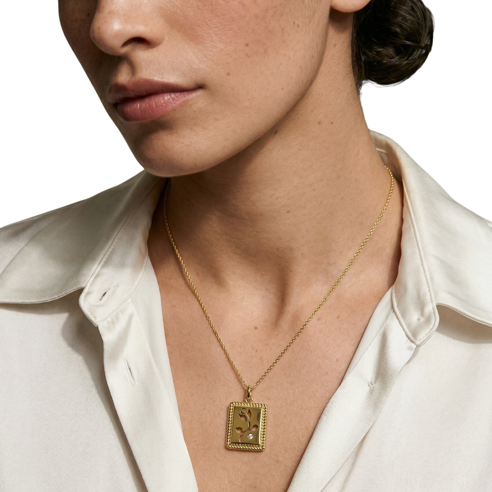 Woman wearing Flower Plaque Necklace