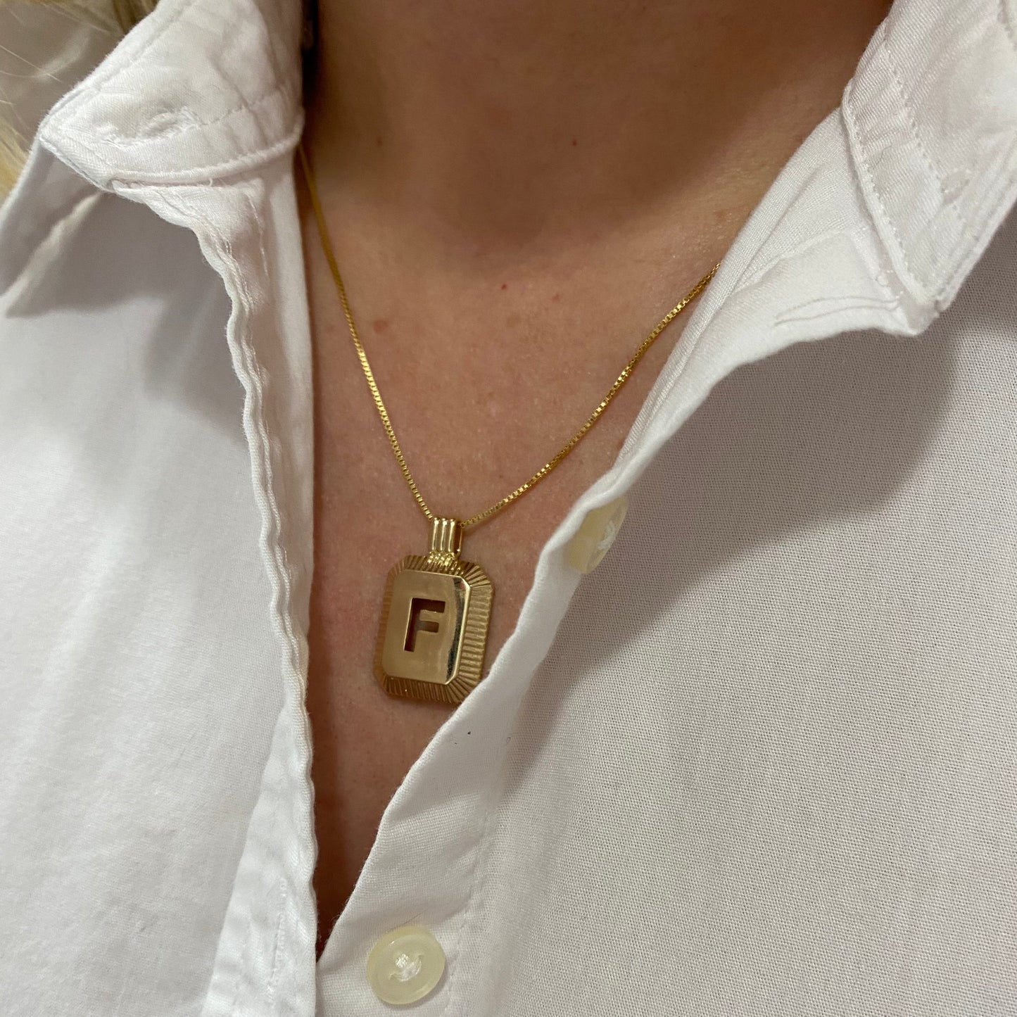 skillus 18k Gold Filled Initial Letter F Pendant on Model