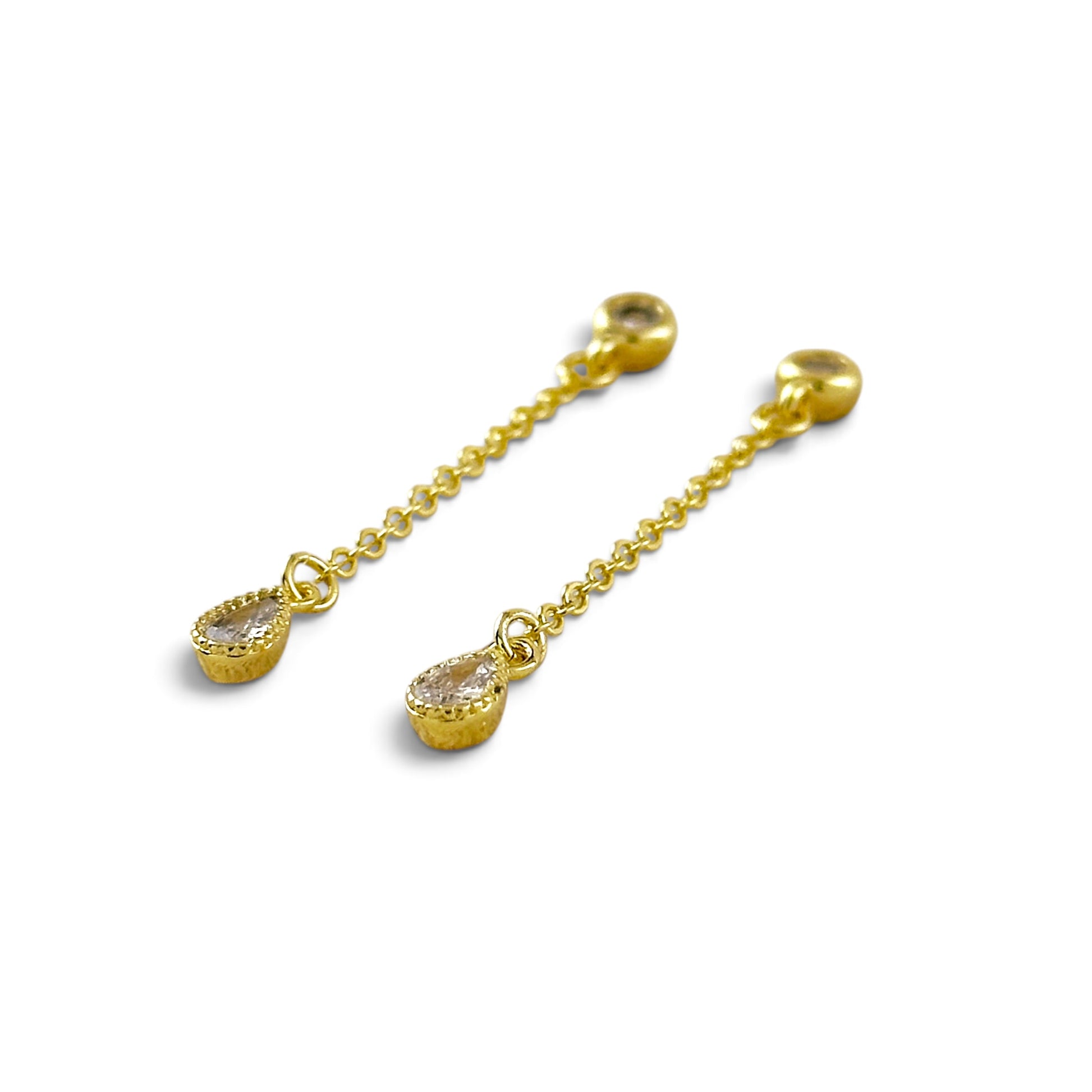 skillus round CZ stud connected to teardrop drop